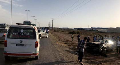 نجاة سائق سيارة تحولت إلى كومة حديد إثر حادثة سير مروعة بمدخل العروي نجاة سائق سيارة تحولت إلى كومة حديد إثر حادثة سير مروعة بمدخل العروي