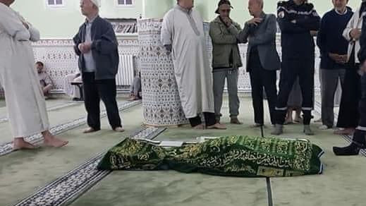 وفاة شخص وهو يؤدي صلاة العيد وفاة شخص وهو يؤدي صلاة العيد