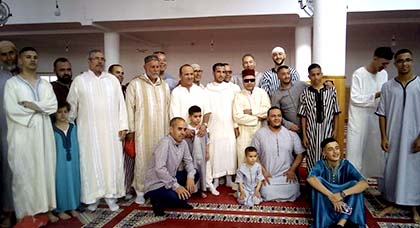 شاهدوا أجواء صلاة عيد الفطر بمساجد بلدية بني أنصار وبحضور المئات من المصلين شاهدوا أجواء صلاة عيد الفطر بمساجد بلدية بني أنصار وبحضور المئات من المصلين