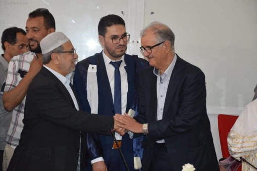 ابن تمسمان الباحث منعيم أمشاوي ينال شهادة الدكتوراه في القانون العام والعلوم السياسية ابن تمسمان الباحث منعيم أمشاوي ينال شهادة الدكتوراه في القانون العام والعلوم السياسية