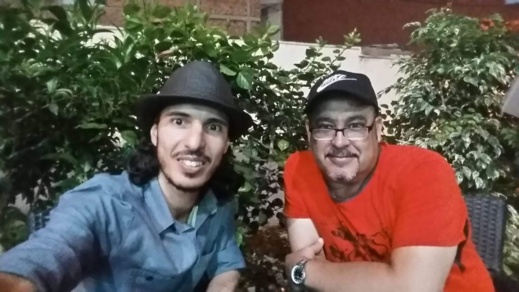 الفنان الريفي "علي أجواو" في حوار شيّق مع ناظورسيتي: هكذا بكى معلمي وأنا أُجوِّد القرآن في المسيد الفنان الريفي "علي أجواو" في حوار شيّق مع ناظورسيتي: هكذا بكى معلمي وأنا أُجوِّد القرآن في المسيد