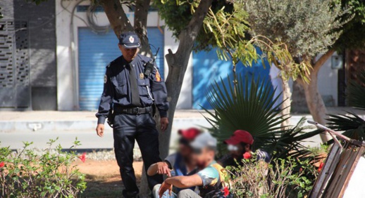 إصابات دامية إثر اشتباك عنيف بين متعاطين للخمور والمخدرات وسط الناظور إصابات دامية إثر اشتباك عنيف بين متعاطين للخمور والمخدرات وسط الناظور