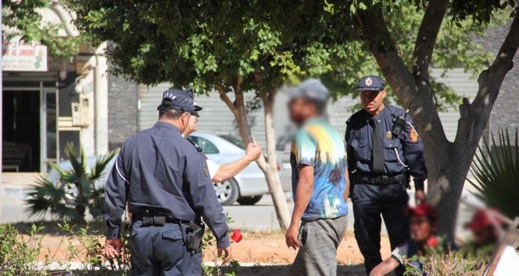 إصابات دامية إثر اشتباك عنيف بين متعاطين للخمور والمخدرات وسط الناظور إصابات دامية إثر اشتباك عنيف بين متعاطين للخمور والمخدرات وسط الناظور