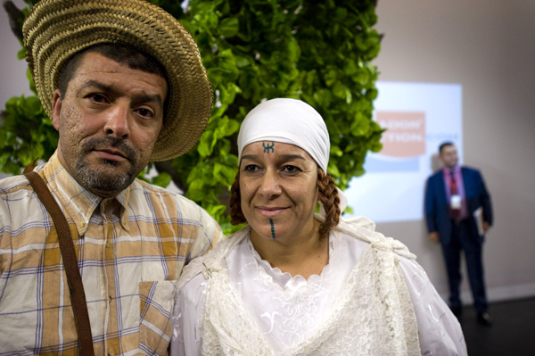 إختتام الجولة الفنية لفرقة أسام للمسرح بالديار الهولندية على إيقاع التكريم وحفاوة إستقبال الجالية المغربية إختتام الجولة الفنية لفرقة أسام للمسرح بالديار الهولندية على إيقاع التكريم وحفاوة إستقبال الجالية المغربية