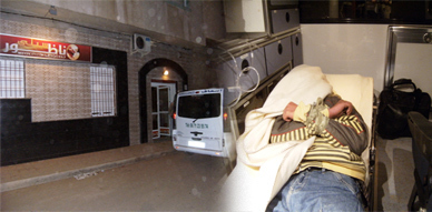 طبيب بمستشفى الأمراض النفسية والعقلية بالحسيمة يطرد شابا ناظوريا ويهين عائلته بكلام ساقط بدل استقباله للعلاج طبيب بمستشفى الأمراض النفسية والعقلية بالحسيمة يطرد شابا ناظوريا ويهين عائلته بكلام ساقط بدل استقباله للعلاج