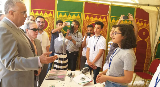 تلاميذ ثانوية إبن الهيثم بالعروي يفوزون بجائزة أفضل مقاولة شابة بجهة الشرق تلاميذ ثانوية إبن الهيثم بالعروي يفوزون بجائزة أفضل مقاولة شابة بجهة الشرق