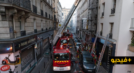 بالفيديو..  مقتل 3 أشخاص وجرح 27  أخرين خلال إندلاع حريق مهول وسط باريس