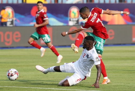 فرنس فوتبال تمنح الدولي زياش لقب أحسن لاعب في مباراة المغرب و ناميبيا