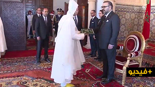 الملك محمد السادس يستقبل سليل إقليم الناظور يسير فارس بالقصر الملكي و يعينه سفيرا بجمهورية الأرجنتين الملك محمد السادس يستقبل سليل إقليم الناظور يسير فارس بالقصر الملكي و يعينه سفيرا بجمهورية الأرجنتين