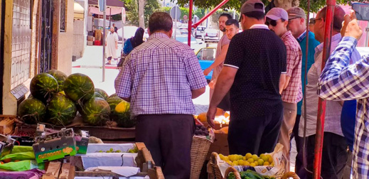 بالصور.. سلطات الحسيمة تشن حربا على الفراشة والباعة من محتلي الأملاك العامة