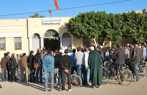 معطلوا العروي في وقفة احتجاجية جديدة للمطالبة بالوظائف الشاغرة باقليم الناظور معطلوا العروي في وقفة احتجاجية جديدة للمطالبة بالوظائف الشاغرة باقليم الناظور