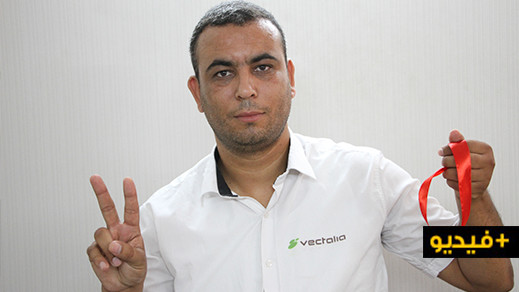 مسؤول نقابي يصف مدير حافلات الناظور بالمتعجرف ويدعو الساكنة إلى تقدير ظروف العمال في حالة التصعيد مسؤول نقابي يصف مدير حافلات الناظور بالمتعجرف ويدعو الساكنة إلى تقدير ظروف العمال في حالة التصعيد