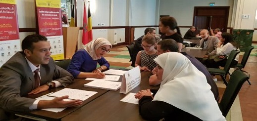 قافلة "الشباك الوحيد" تحط الرحال في بلجيكا وتنصت لمشاكل أفراد الجالية قافلة "الشباك الوحيد" تحط الرحال في بلجيكا وتنصت لمشاكل أفراد الجالية