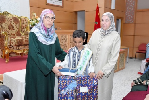 المجلس العلمي بطنجة يتوّج ويحتفي بحافظات القران الكريم المجلس العلمي بطنجة يتوّج ويحتفي بحافظات القران الكريم