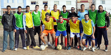 فعاليات غيورة على الرياضة الناظورية تحول بتدخلها دون إنسحاب فريق الإتحاد الرياضي الناظوري لكرة القدم من منافسات البطولة فعاليات غيورة على الرياضة الناظورية تحول بتدخلها دون إنسحاب فريق الإتحاد الرياضي الناظوري لكرة القدم من منافسات البطولة