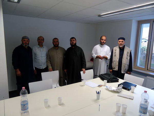 جمعية اتحاد الأئمة تعقد لقاءا تواصليا مع رؤساء وأئمة المساجد بفرانكفورت