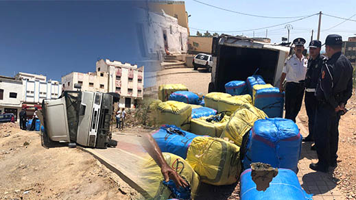بالصور.. إنقلاب سيارة محملة بالملابس المهربة بعد دهسها لشخص بحي ترقاع