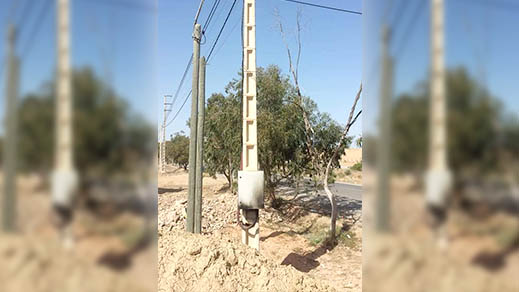 بالصور.. إنقطاعات في التيار الكهربائي بسبب إشتعال نيران في عدد من الأعمدة الكهربائية بالدريوش بالصور.. إنقطاعات في التيار الكهربائي بسبب إشتعال نيران في عدد من الأعمدة الكهربائية بالدريوش