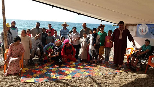 جمعية المشعل تختتم برنامجها بفسحة استجمام بشاطئ غانسو لفائدة ذوي الاحتياجات الخاصة 