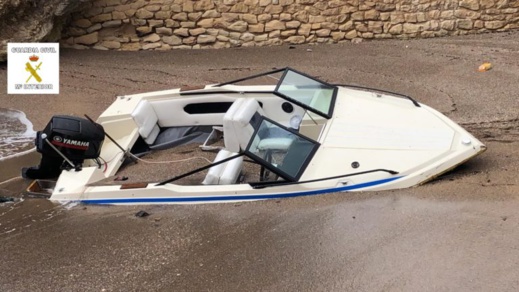 بالصور.. إحباط محاولة للهجرة السرية الى إسبانيا من وسط مليلية على متن قارب ترفيهي بالصور.. إحباط محاولة للهجرة السرية الى إسبانيا من وسط مليلية على متن قارب ترفيهي