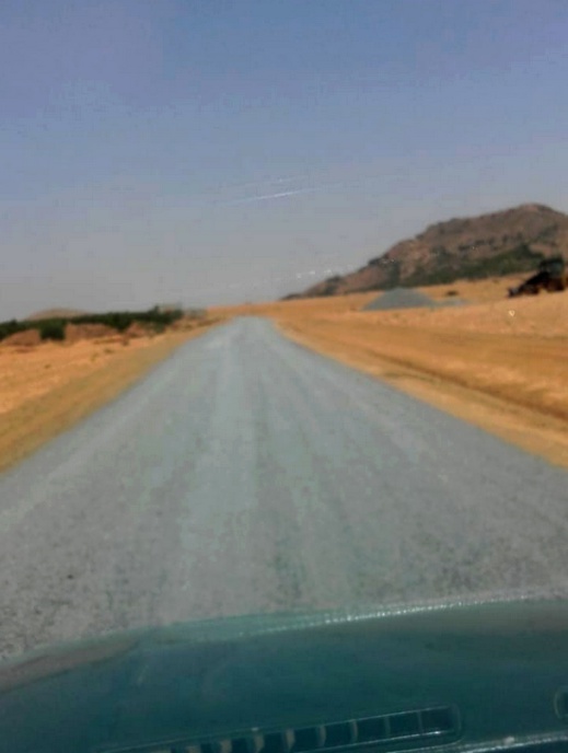 أشغال تزفيت الطريق الرابطة بين مركز جماعة أولاد بوبكر وأولاد حدو بنعلي تشارف على الانتهاء أشغال تزفيت الطريق الرابطة بين مركز جماعة أولاد بوبكر وأولاد حدو بنعلي تشارف على الانتهاء