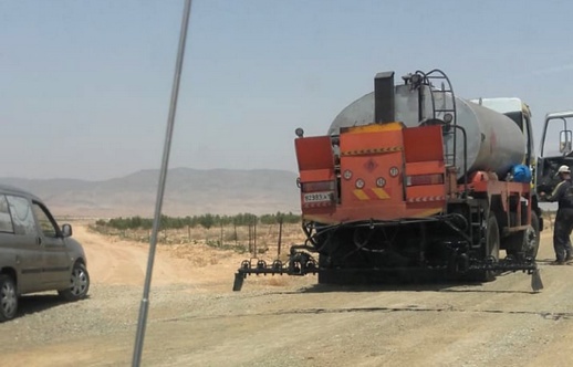 أشغال تزفيت الطريق الرابطة بين مركز جماعة أولاد بوبكر وأولاد حدو بنعلي تشارف على الانتهاء
