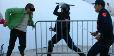 المسيرة الإحتجاجية لمعطلي الريف بالحسيمة تسفر عن إصابات نتيجة المواجهة مع القوات العمومية المسيرة الإحتجاجية لمعطلي الريف بالحسيمة تسفر عن إصابات نتيجة المواجهة مع القوات العمومية