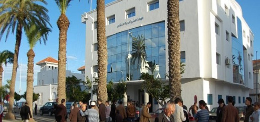 إستياء عارم في صفوف عدد من أفراد الجالية بعد أن وجدوا منازلهم في الناظور بدون ماء إستياء عارم في صفوف عدد من أفراد الجالية بعد أن وجدوا منازلهم في الناظور بدون ماء