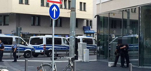 السلطات الألمانية تبحث بالطائرة عن مغربي فر من سجن فرانكفورت السلطات الألمانية تبحث بالطائرة عن مغربي فر من سجن فرانكفورت