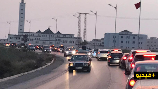 شاهدوا.. اختناق مروري بين الناظور وقرية أركمان بسبب توافد الآلاف على الشواطئ