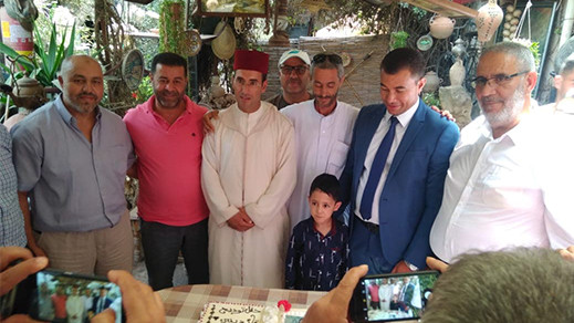 موظفو وموظفات يودعون قائد قيادة بني شيكار موظفو وموظفات يودعون قائد قيادة بني شيكار