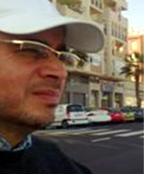 المدخل الرخامي والباب الخلفي المدخل الرخامي والباب الخلفي