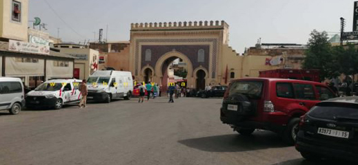 قاصر يتسبب في إصابة 14 شخصا بجروح متفاوتة الخطورة من بينهم 10 سياح صينيين