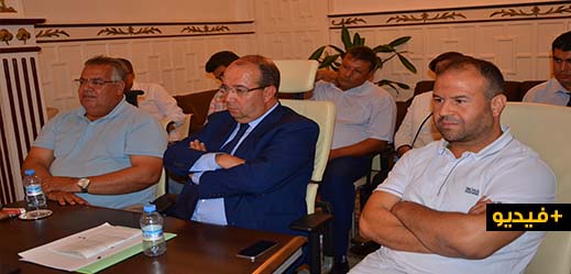 مارشيكا  تدخل على خط أزمة النظافة بالناظور بتوفير أزيد من 150 عامل و حاويات من الحجم الكبير مارشيكا  تدخل على خط أزمة النظافة بالناظور بتوفير أزيد من 150 عامل و حاويات من الحجم الكبير