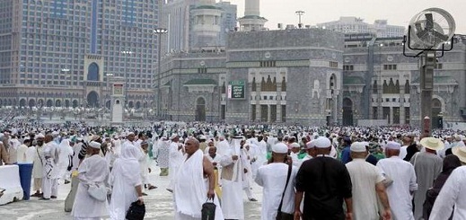 أزيد من مليوني حاج وحاجة يقفون على صعيد عرفة لأداء ركن الحج الأعظم أزيد من مليوني حاج وحاجة يقفون على صعيد عرفة لأداء ركن الحج الأعظم
