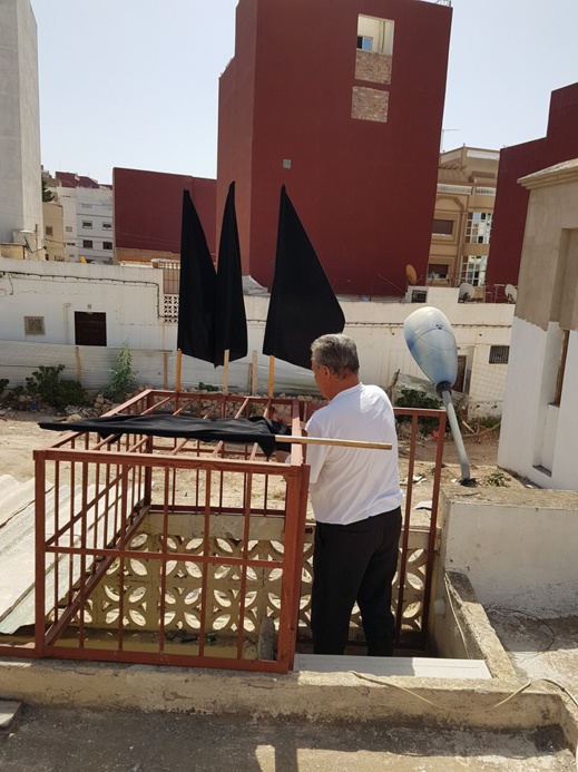 الزفزافي الأب بعد توشيح منزله بالسواد: لم نعرف طعم حلاوة العيد والإحباط هو سيد الموقف الزفزافي الأب بعد توشيح منزله بالسواد: لم نعرف طعم حلاوة العيد والإحباط هو سيد الموقف