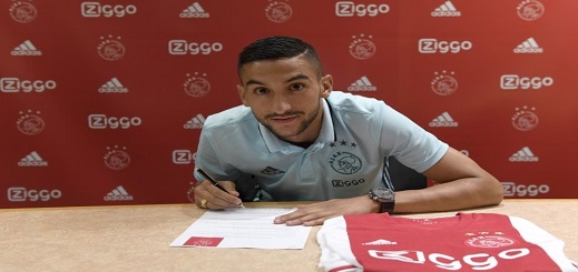 الدولي الريفي حكيم زياش يكشف أسباب تمديد عقد أياكس الهولندي إلى 2022 الدولي الريفي حكيم زياش يكشف أسباب تمديد عقد أياكس الهولندي إلى 2022