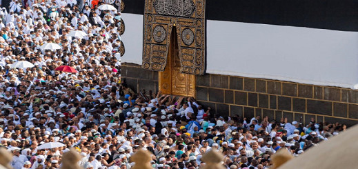 رئيس الوفد الرسمي: الحجاج المغاربة يؤدون مناسكهم في يسر وطمأنينة رئيس الوفد الرسمي: الحجاج المغاربة يؤدون مناسكهم في يسر وطمأنينة