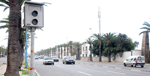 مدونة السير تضيف مخالفات جديدة تلزم السائقين بأداء غرامات مالية مدونة السير تضيف مخالفات جديدة تلزم السائقين بأداء غرامات مالية