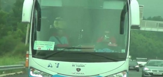 اعتقال سائق حافلة مغربي بعد قراءته القرآن أثناء القيادة بإسبانيا اعتقال سائق حافلة مغربي بعد قراءته القرآن أثناء القيادة بإسبانيا