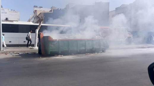 مسلسل حرق حاويات النفايات متواصل بالناظور.. إتلاف حاوية جديدة حرقا قرب المحطة الطرقية مسلسل حرق حاويات النفايات متواصل بالناظور.. إتلاف حاوية جديدة حرقا قرب المحطة الطرقية