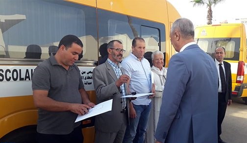 توزيع حافلات للنقل المدرسي على خمس جماعات بإقليم الحسيمة توزيع حافلات للنقل المدرسي على خمس جماعات بإقليم الحسيمة