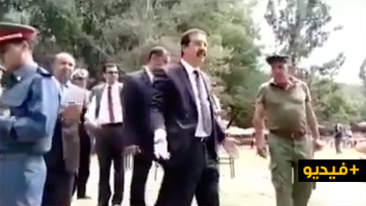 شاهدوا.. ابن الناظور عبد الحميد المزيد عامل اقليم افران يصب غضبه على التجار الموسميين شاهدوا.. ابن الناظور عبد الحميد المزيد عامل اقليم افران يصب غضبه على التجار الموسميين