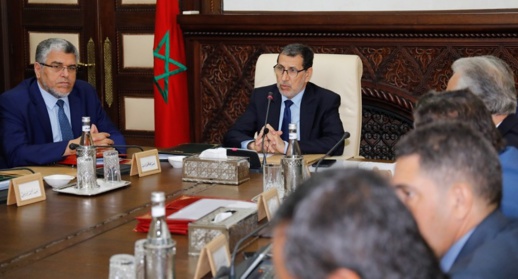 هذا ما قررته الحكومة بشأن مطلب موظفي وأعوان الجماعات لاحداث مؤسسة للأعمال الاجتماعية هذا ما قررته الحكومة بشأن مطلب موظفي وأعوان الجماعات لاحداث مؤسسة للأعمال الاجتماعية