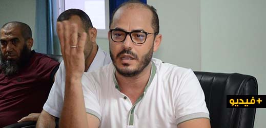 أزواغ يتعاطف مع عمال النظافة بالناظور ويدعو إلى تحسين أوضاعهم 