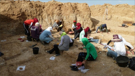 وزارة الثقافة تدعو إلى ضرورة احترام المقتضيات المتعلقة بأعمال الحفر والاستكشاف وزارة الثقافة تدعو إلى ضرورة احترام المقتضيات المتعلقة بأعمال الحفر والاستكشاف