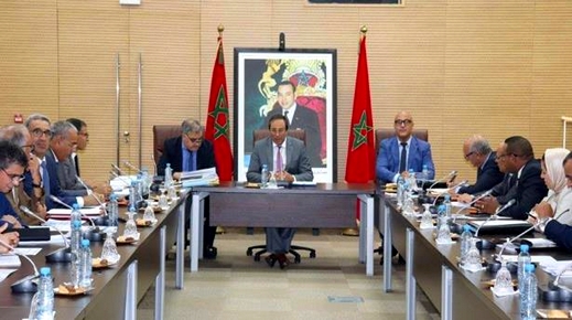 وزير التجهيز يجتمع بمديري وكالات الأحواض المائية حول برنامج الحماية من الفيضانات وتأمين التزود بالماء الشروب وزير التجهيز يجتمع بمديري وكالات الأحواض المائية حول برنامج الحماية من الفيضانات وتأمين التزود بالماء الشروب