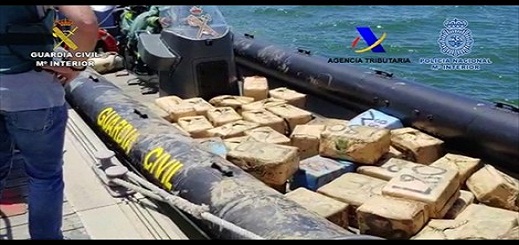 شاهدوا بالفيديو.. تفكيك شبكة لتهريب الحشيش من شمال المغرب الى هويلفا بإسبانيا
