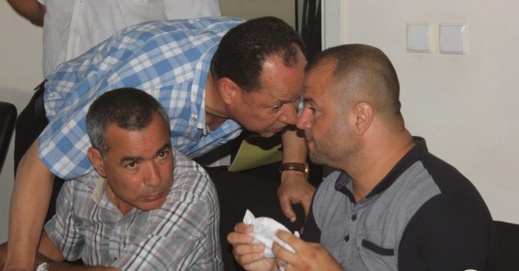 أعضاء بالمجلس الجماعي للناظور يتواصلون مع أحزابهم إعدادا لسيناريوهات ما بعد عزل حوليش ونائبيه أعضاء بالمجلس الجماعي للناظور يتواصلون مع أحزابهم إعدادا لسيناريوهات ما بعد عزل حوليش ونائبيه