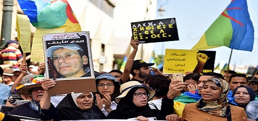 معتقلو الريف: الأبلق معتصم بسريره حتى عن الكلام وأمغار: إما أن يتركوني أذهب لأبنائي أو ألاقي ربي معتقلو الريف: الأبلق معتصم بسريره حتى عن الكلام وأمغار: إما أن يتركوني أذهب لأبنائي أو ألاقي ربي